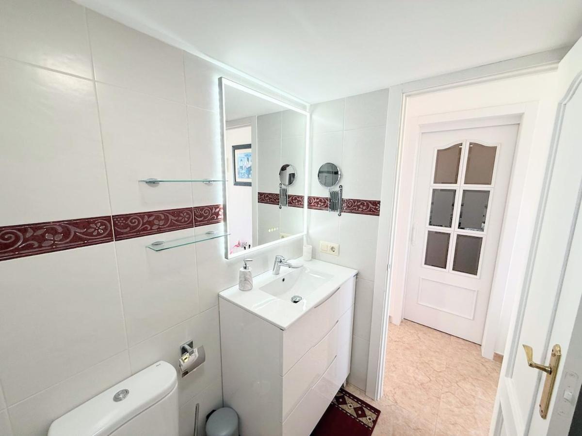 Apartamento A Estrenar Con Vistas A La Playa De Levante Con Plaza De Garaje *